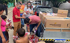 Funcionários da STIHL doam 796 kits de Páscoa para crianças da Vila dos Tocos em São Leopoldo